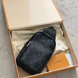 Louis Vuitton Avenue Slingbag pm