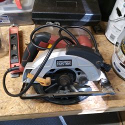 Chicago Electric Circular Saw 