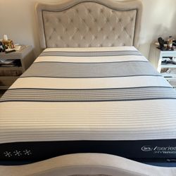 Serta Queen Mattress & Adjustable Base
