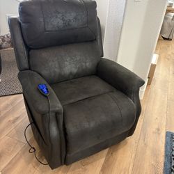 Living Spaces Power Lift Recliner 