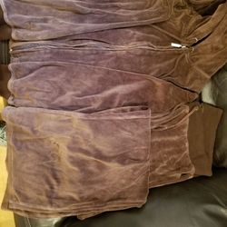 Sweat pants and jacket Size L