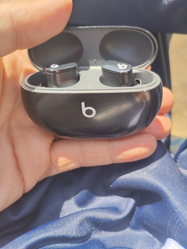Brats By Dre Studio Earbuds