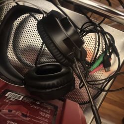 Headphones With Speaker Aux Cable Port Cable For Computer Or Gaming System 