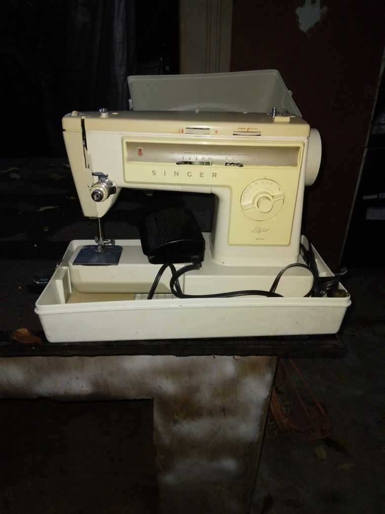 Singer Stylist 533 SewingMachine