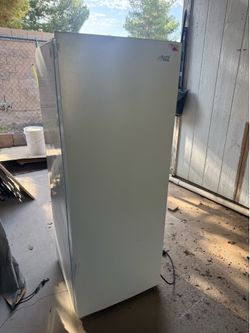 Arctic King Freezer