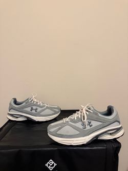 Size 11 - Under Armour Apparition
