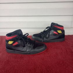 Air Jordan 1 Retro Mid Last Shot Shoes Black Red Yellow 554724-076 Men’s 8.5