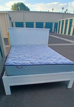 WHITE FULL BED FRAME WITH MATTRESS
