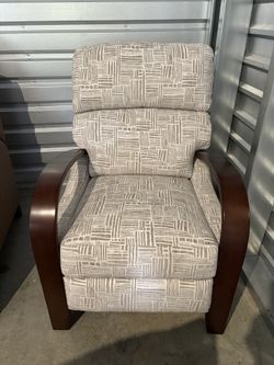 Push Back Recliner New