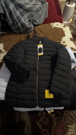 Brand new Nautica women’s jacket small