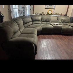 Sectional Couches 