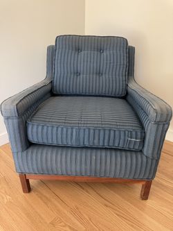 Mid Century Lounge Chair – Drexel Style Wood Base Armchair