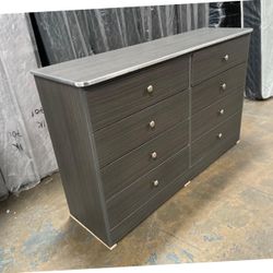 Dresser/ Eight drawers dresser