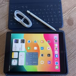Apple iPad 7th Generation 128GB With Logitech Keyboard and Pencil