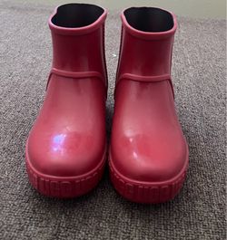 Ugg rain boots
