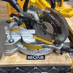 DeWALT 20v XR 10" Double Bevel Compound Miter Saw (Tool Only)