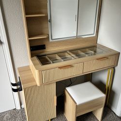 Korean Vanity 