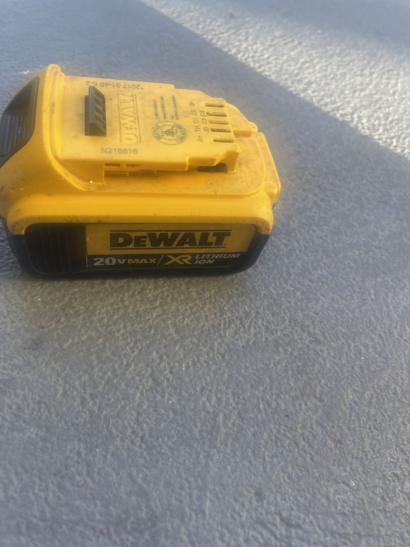 Dewalt 20 V Battery 