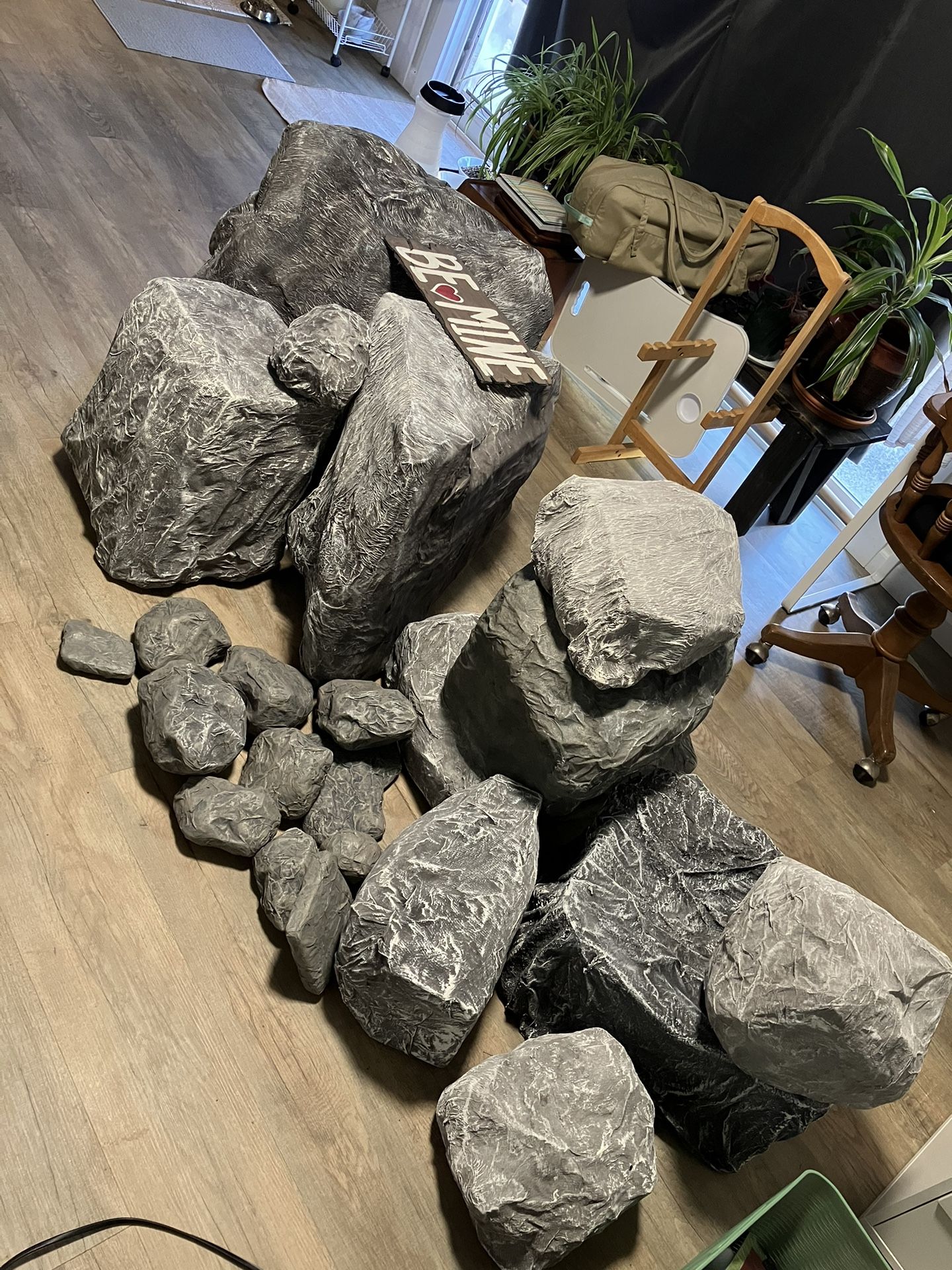 Free Fake Rocks For Stage Props For Indoor