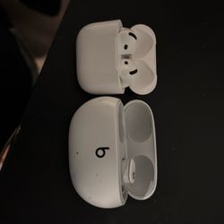 Beats Studio Buds and Airpods 4