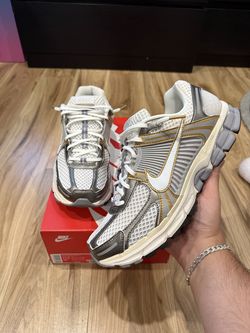 Mens Nike Vomero 5 Size 11.5
