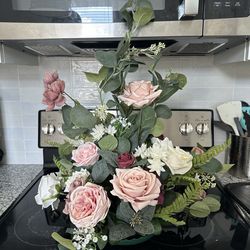 Ling’s Moments standing floral arrangement