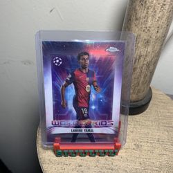 Topps chrome Barcelona fc Wonderkids rookie card lamine yamal 