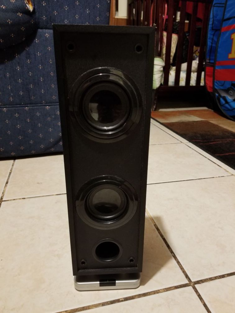 Polaroid Music Bluetooth Mini-Tower Speaker PBT3001- Black