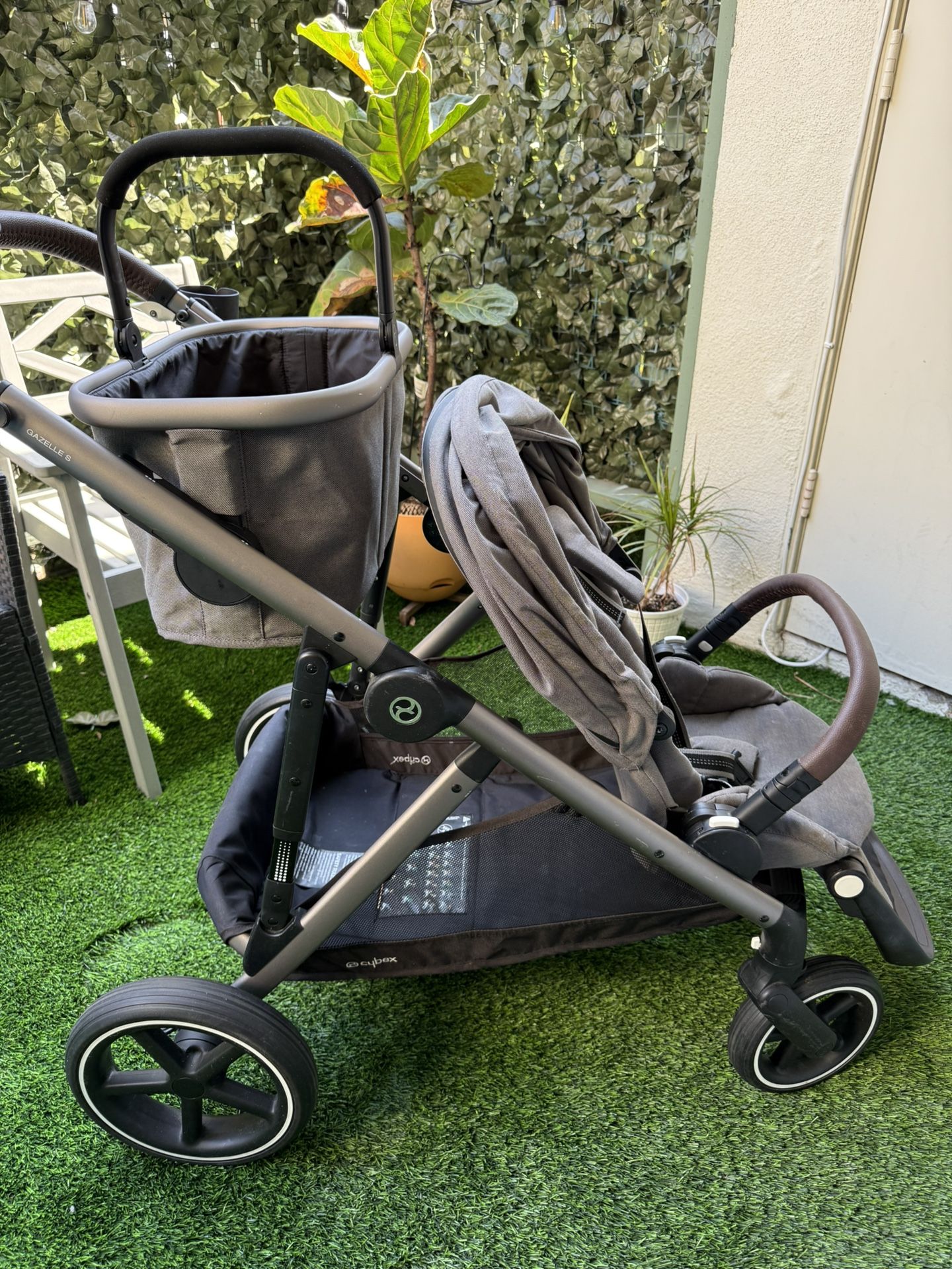 Cyber S Galleze  Double Stroller