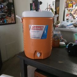 5 Gallon Coleman Gatorade Or Water Cooler 