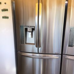 LG French Door Refrigerator (Counter Depth )