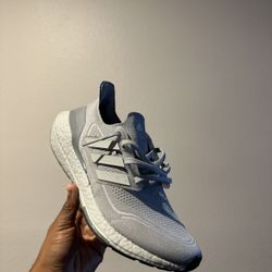 Adidas Ultraboost 21