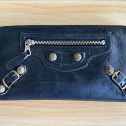 Balenciaga Leather Continental Wallet 