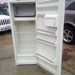 General Electric Deep Freezer The Price To Sell