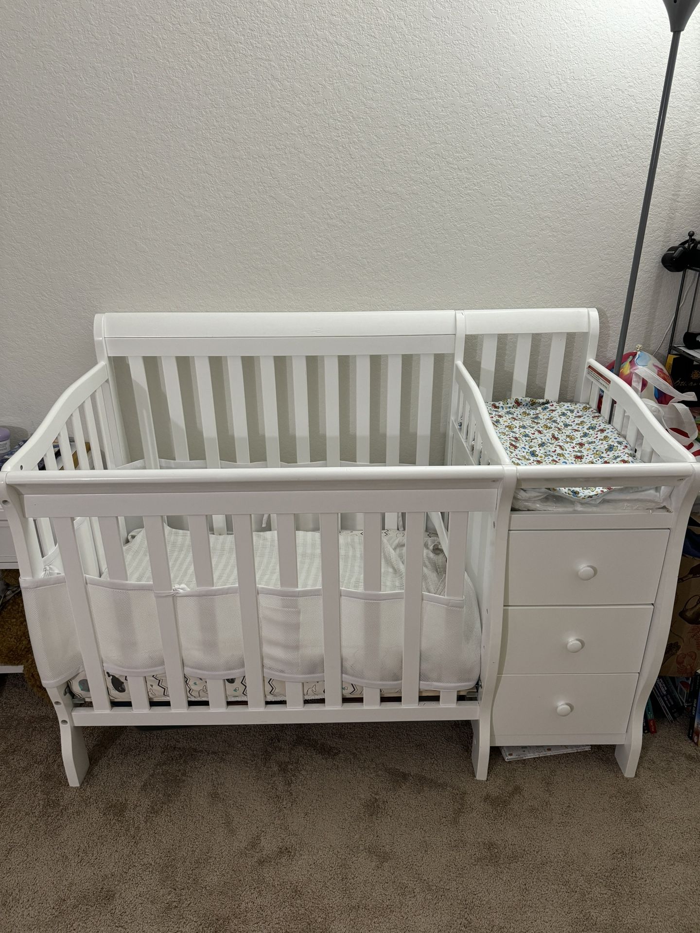 White Baby Crib With changing table 