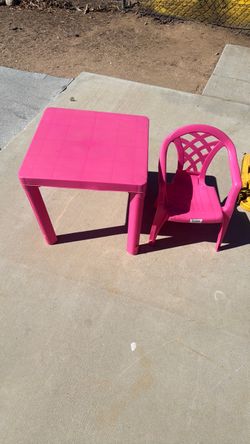 Pink kids small table with one chair