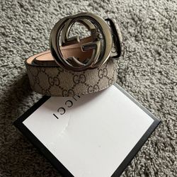 Bran New Gucci Belt / Size 30 To 38