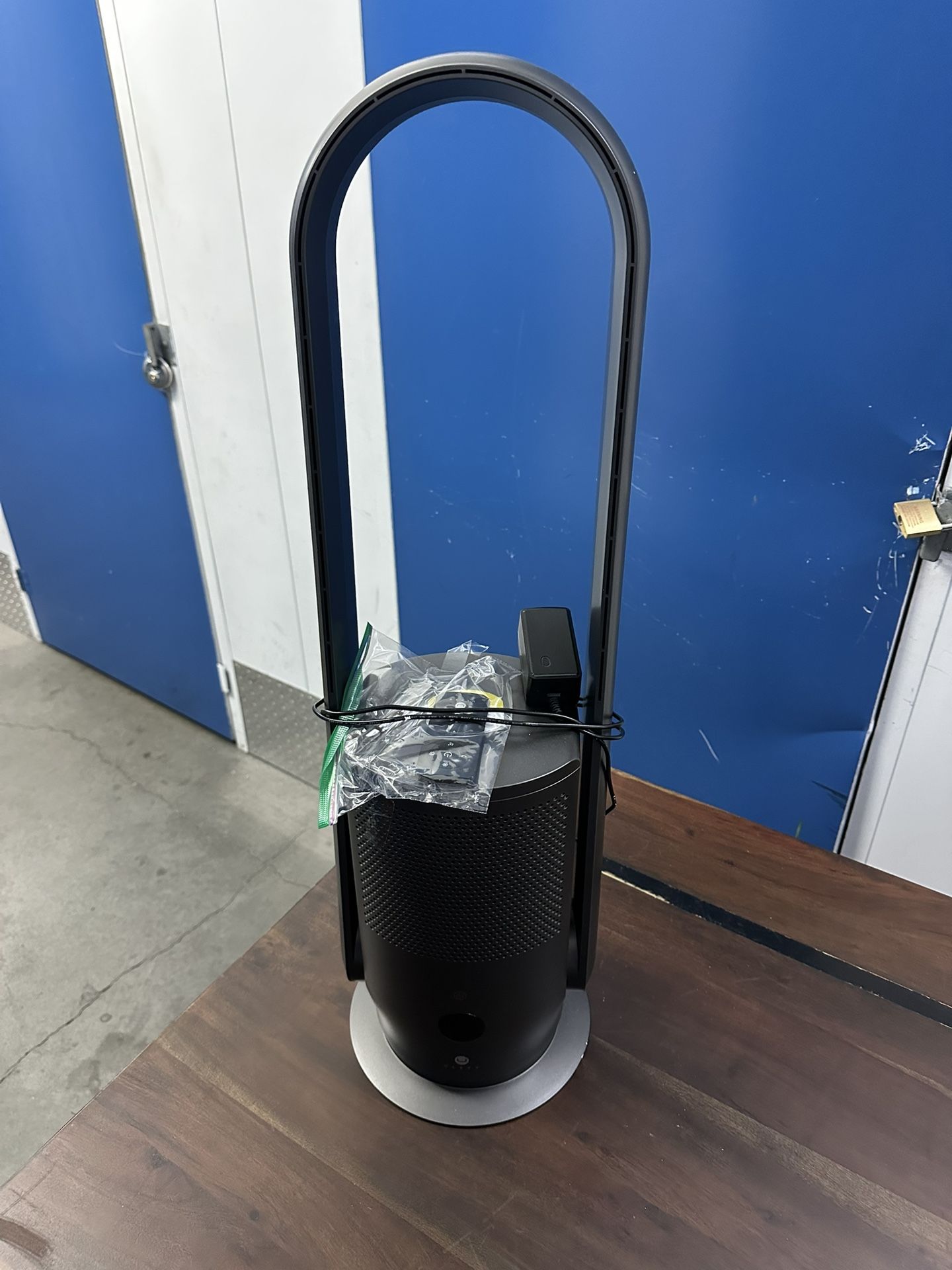 Amazing Fan that has multiple fan speeds. Cools a room in 10 mins