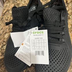 New Crocs Size 9 Men’s