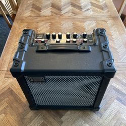 Roland Cube 40XL In Excellent Condition.