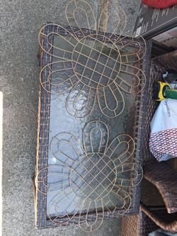 2 gold flower metal wall decor