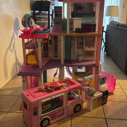 Barbie Dollhouse w/ Dream camper 