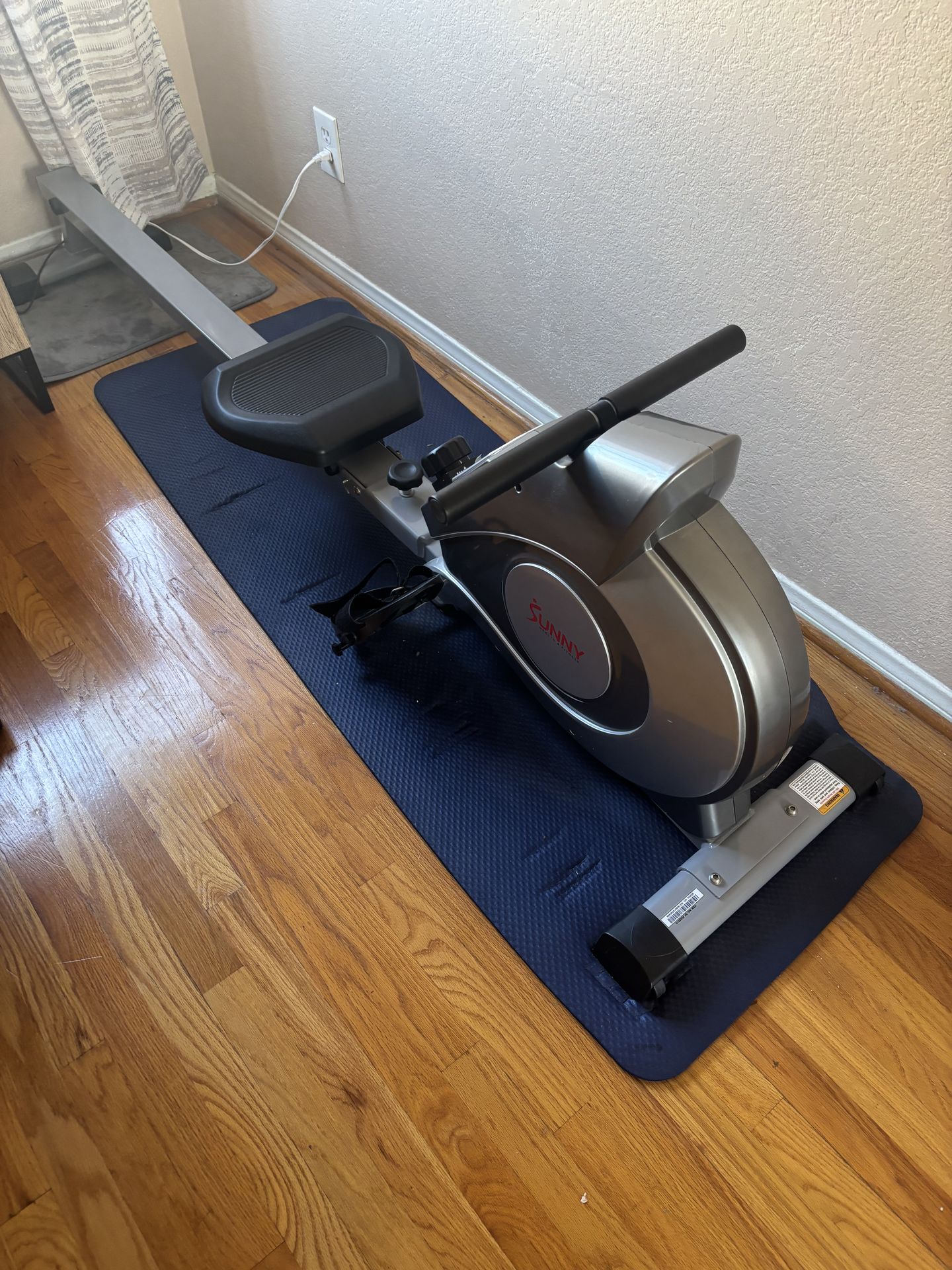 Sunny Health & Fitness Rowing Machine