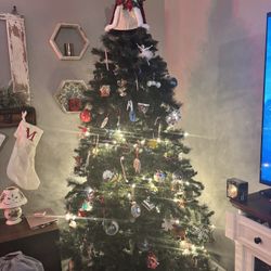 7 1/2 Foot Christmas Tree