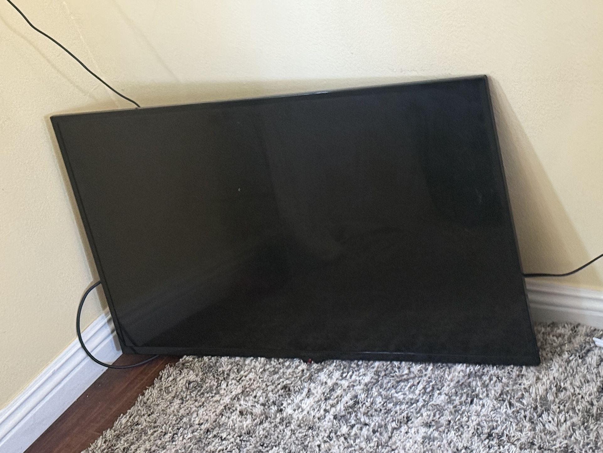 Insignia Tv 50”