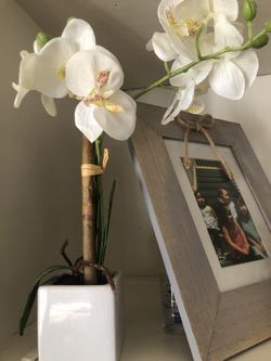 Artificial flower