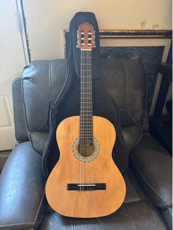 Lyons classic guitar