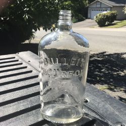 Collection Collector Old Fashion Glass Bottle in Great Condition  