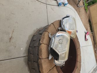 Toyota Tacoma Headlights 45$