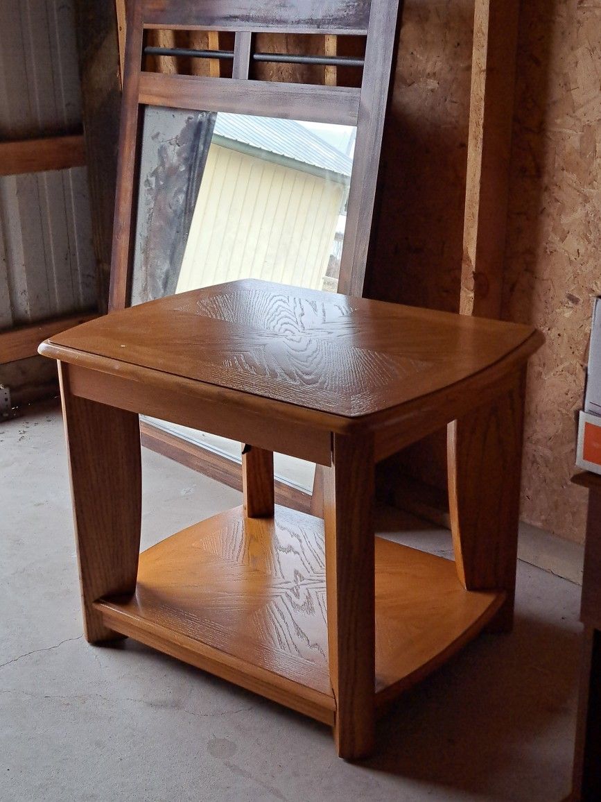 Solid Oak End Table 